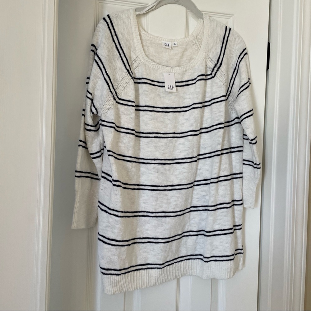 NWT GAP White and Navy Striped Sweater Size L